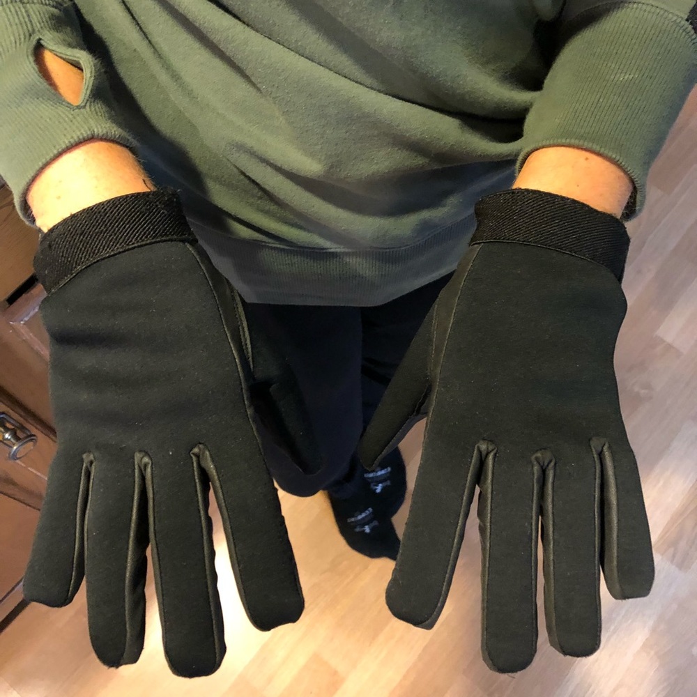 black waterproof neoprene gloves size large.